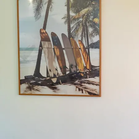 Ground Floor Apartment, Garden Bikes ,between And Ocean شقة *