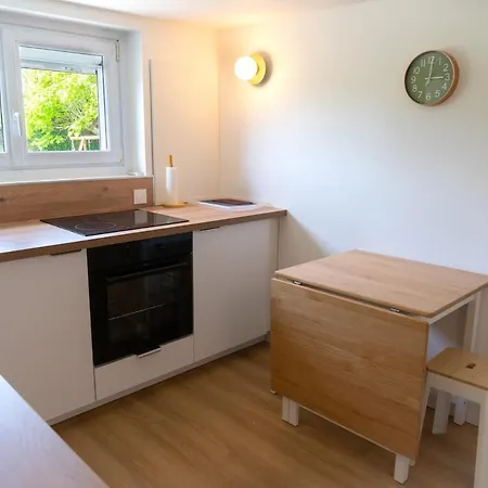 Ground Floor Apartment, Garden Bikes ,between And Ocean Apartmán